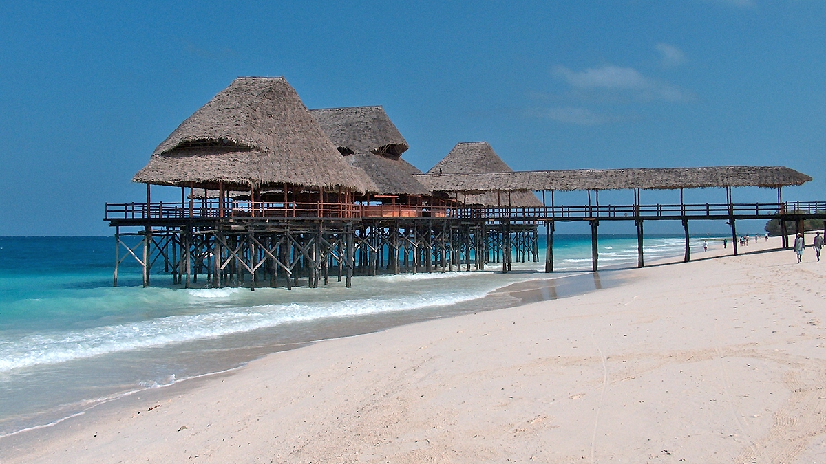 Jetty bar at Hotel La Gemma dell’Est