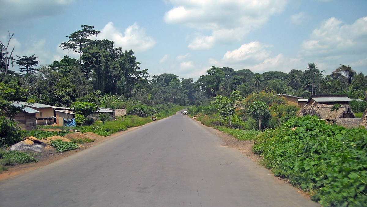 Heading west from N’Zérékoré