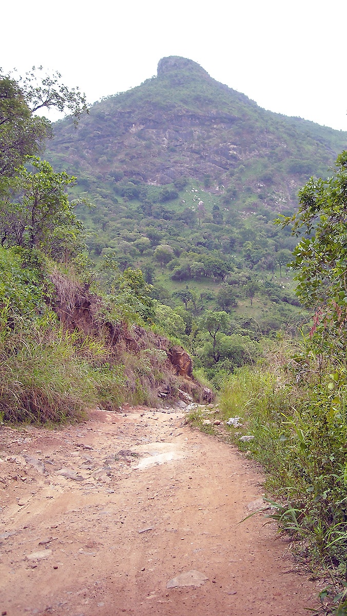 Between Banankoro and Kérouané