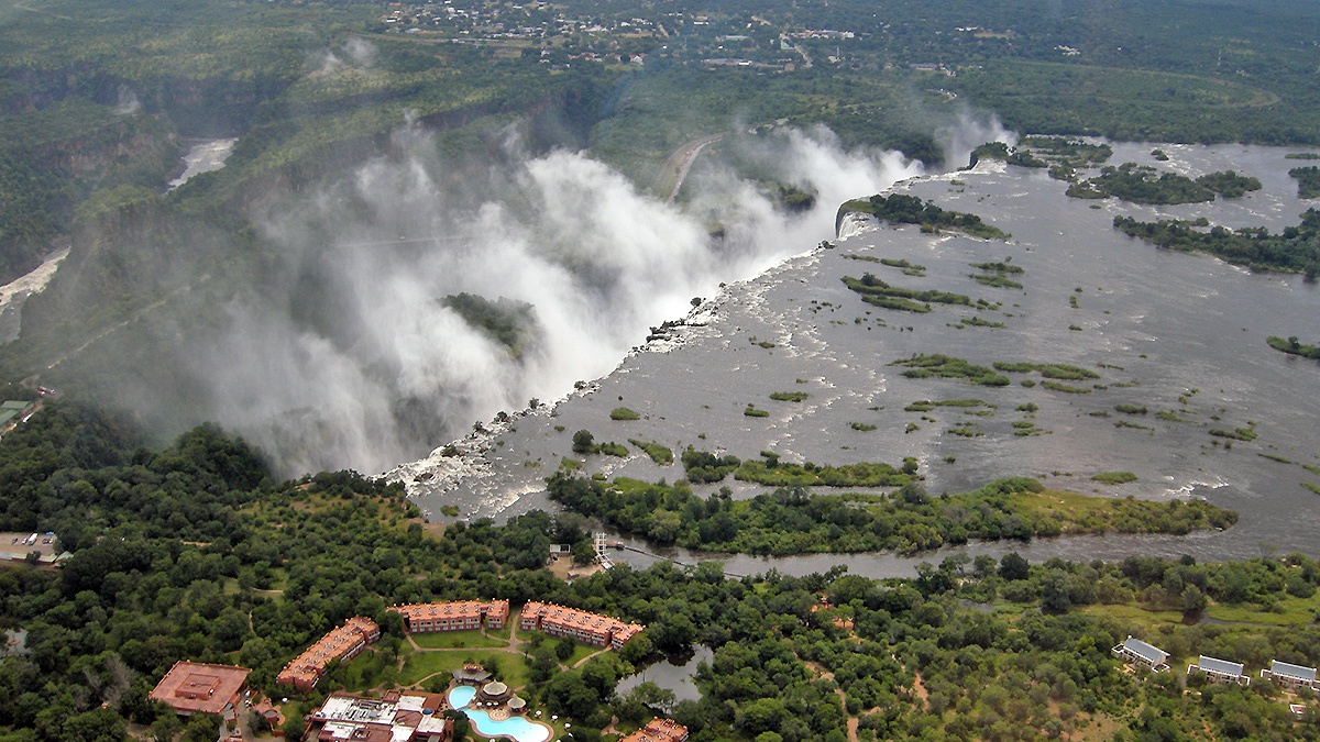 Looking west along the Victoria Falls