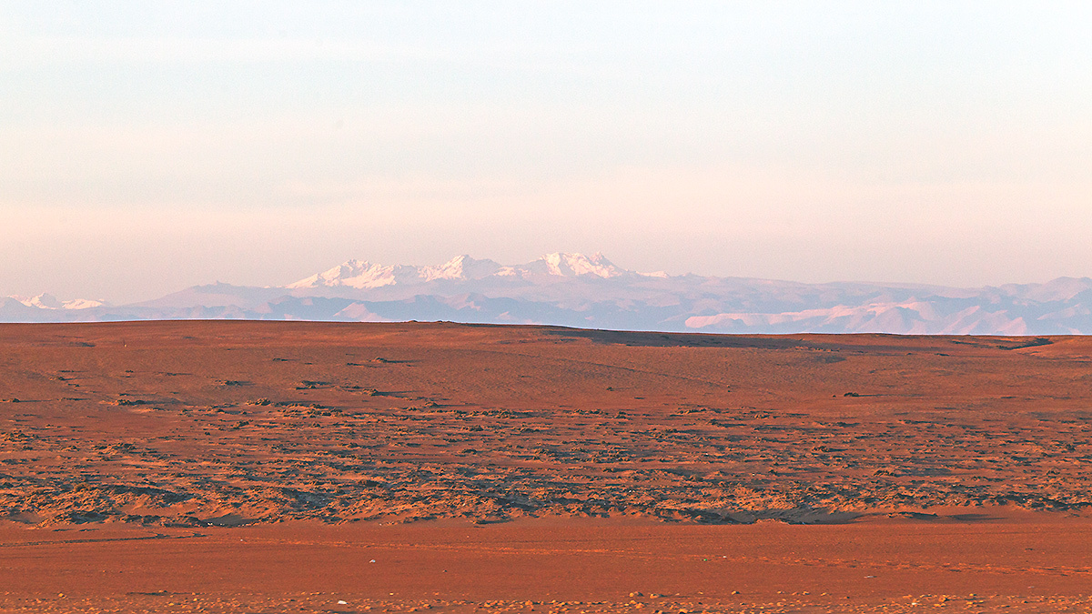 Pan-American highway between Tacna and Moquegua, Peru